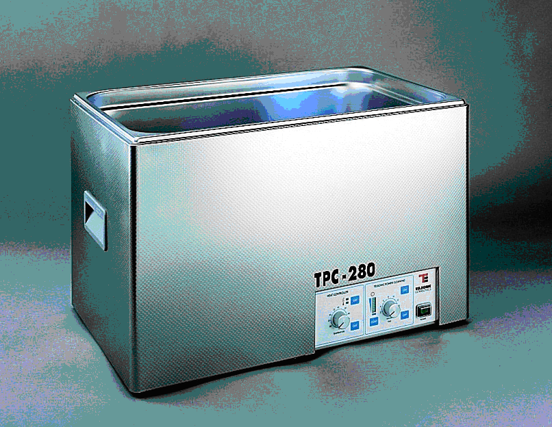 Bể rửa siêu âm tách các vết bẩn cứng đầu và giữ nguyên giá trị nữ trang Đánh bật vết bẩn cứng đầu ở nữ trang bằng bể rửa siêu âm